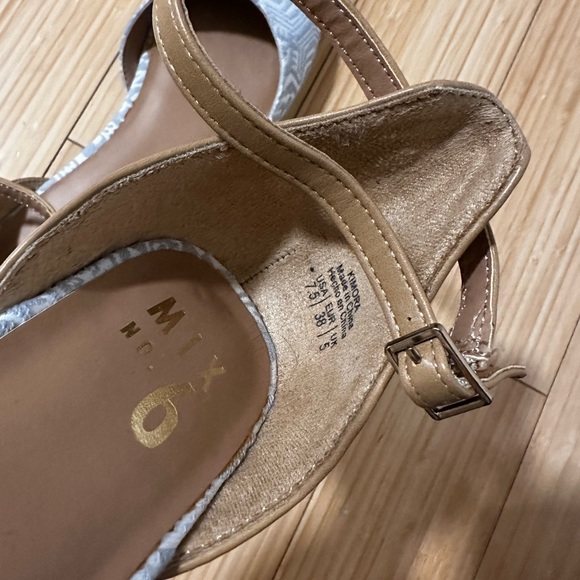 Mix No.6 Flats - Picture 4 of 6